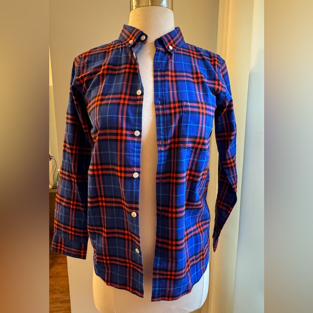 Burberry button down shirt 👔 size 10